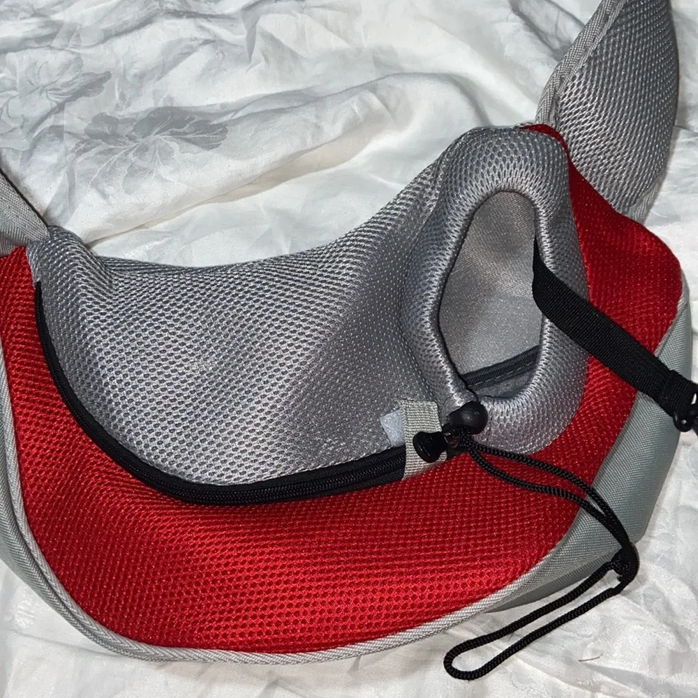 Nwot Pet Sling Carrier Small Dogs/Cats Adjustable Strap Mesh Hand Free